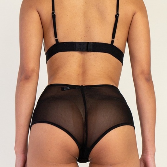 Mesh Triangle Eyelet Detailing Lightweight Two Piece Lingerie Set- Black - Picture 2 of 5